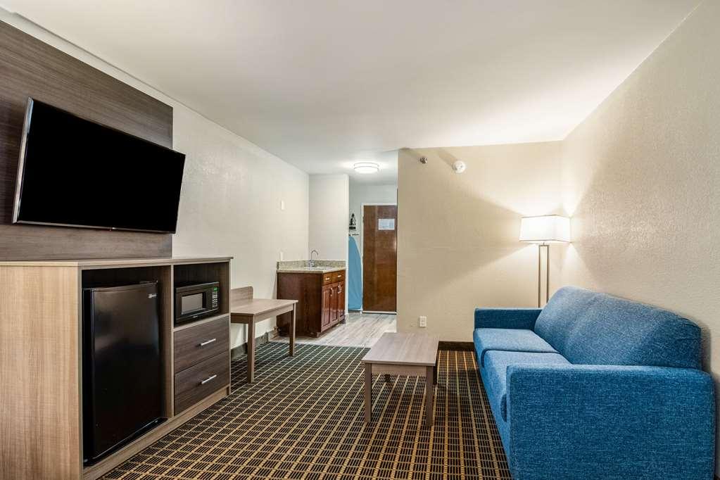 Clarion Pointe South Boston - Danville East Habitación foto